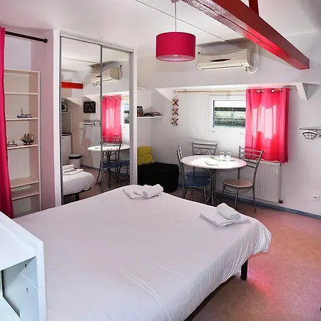 Peniche Centre Vieux Confluence Apartment Lyon
