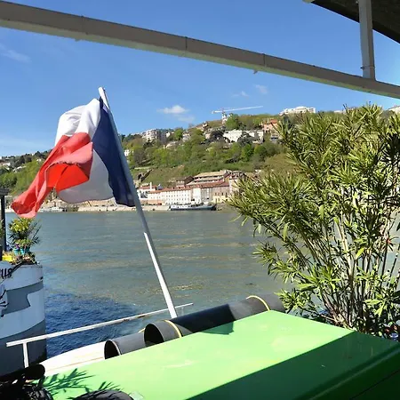 Peniche Centre Vieux Confluence Apartment *